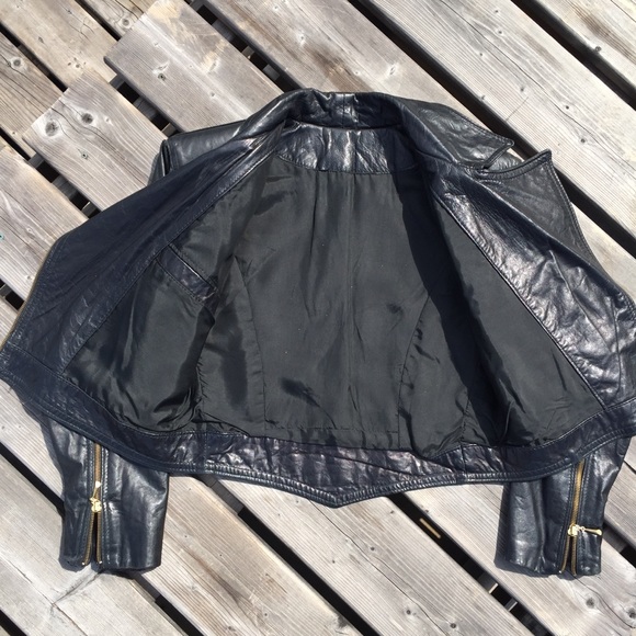 Vintage Leather Jacket - Picture 6 of 9